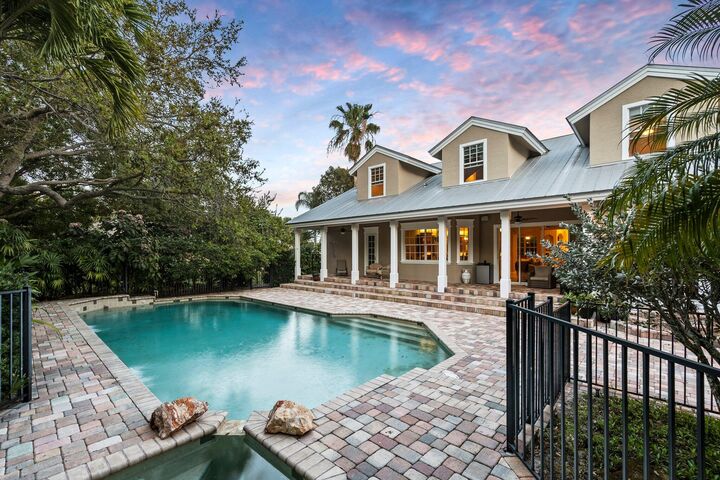 Property Photo:  1993 SE Giffen Avenue  FL 34952 