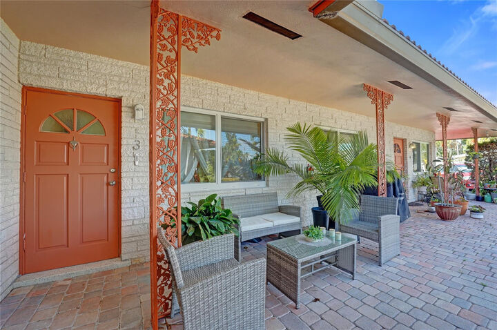 Property Photo: 2732 NE 32 Street FL 33306