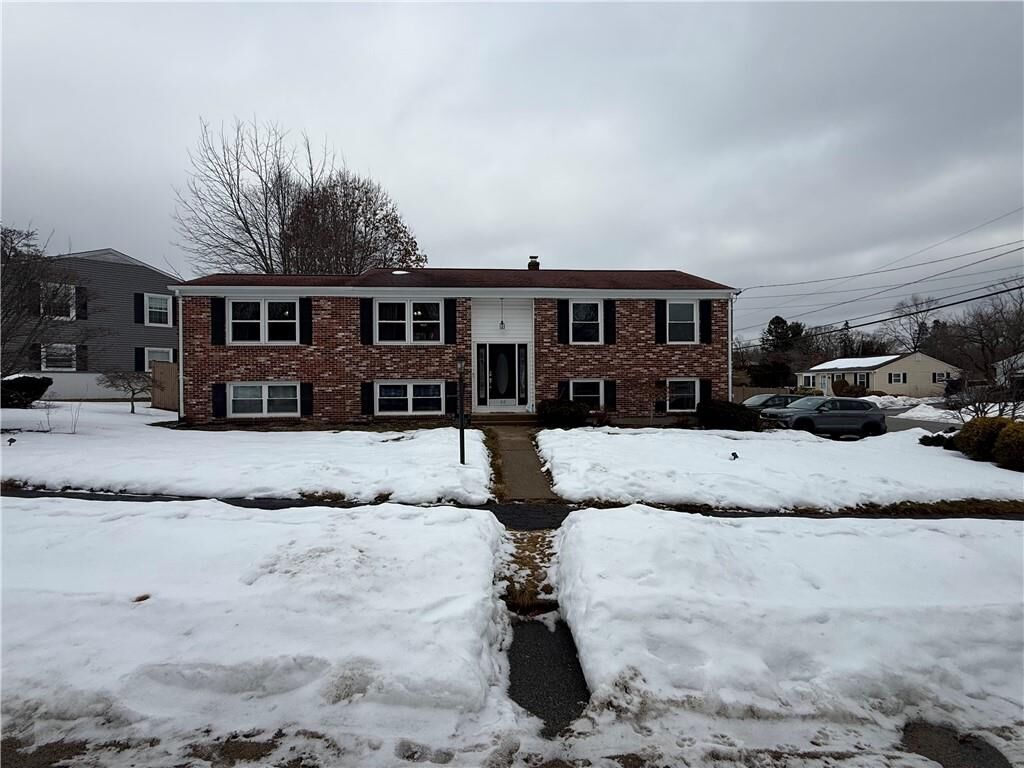 Property Photo:  52 Cottonwood Drive  RI 02921 