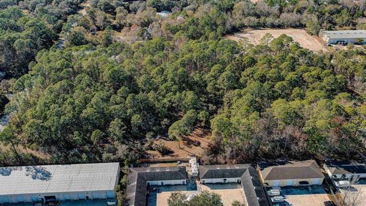 Property Photo: 724 Cypress Rd FL 32086