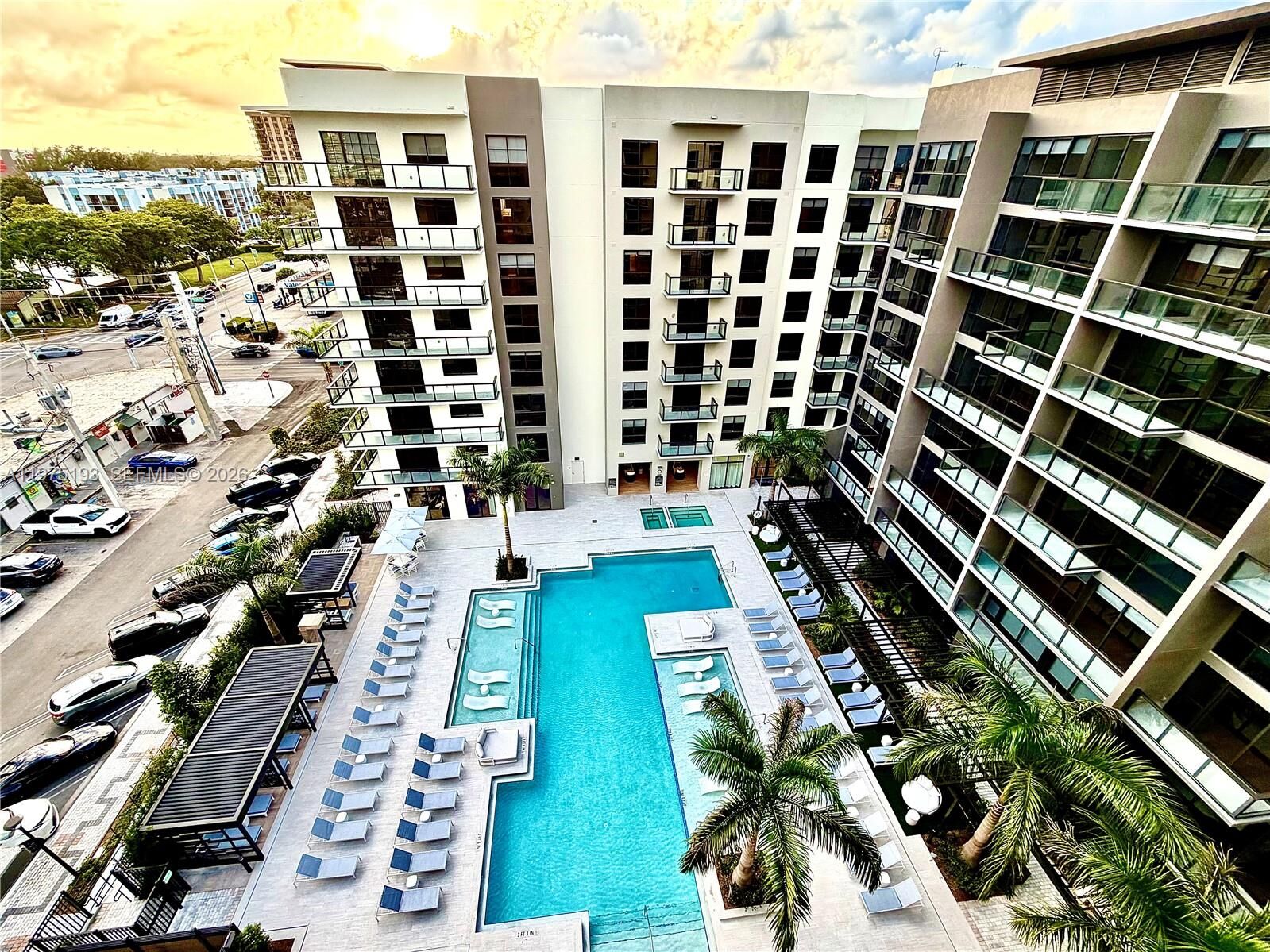 Property Photo:  1650 NE 124th St 102  FL 33181 