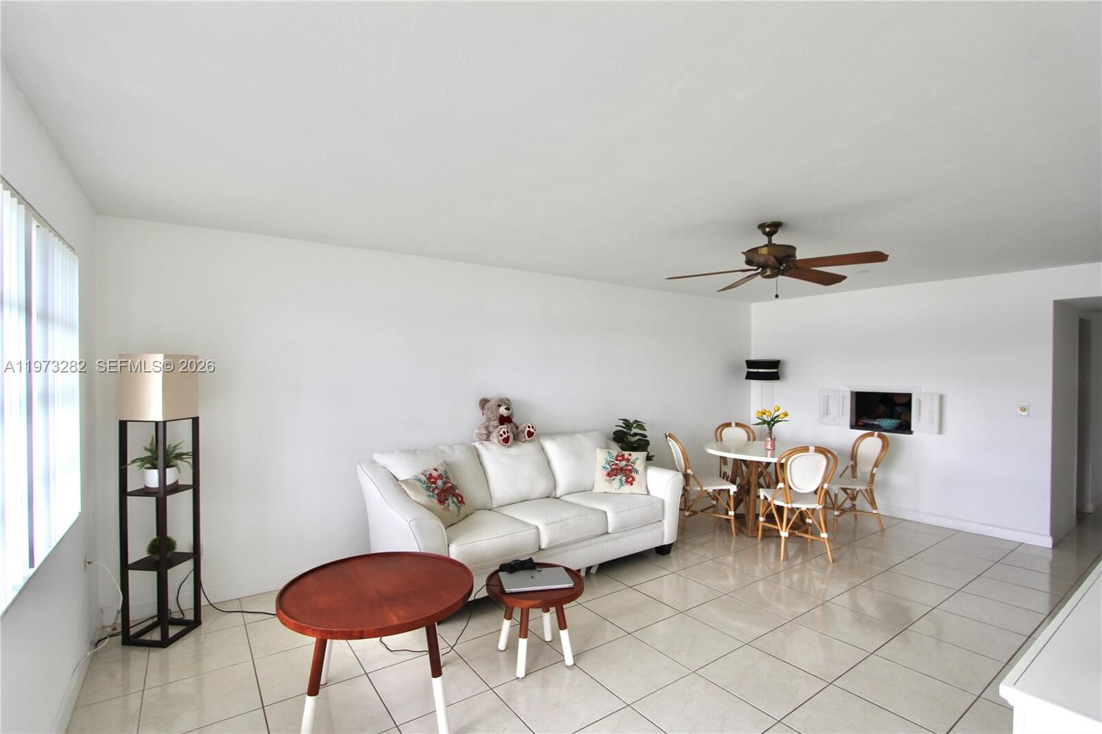 Property Photo:  1530 NE 191st St 306  FL 33179 