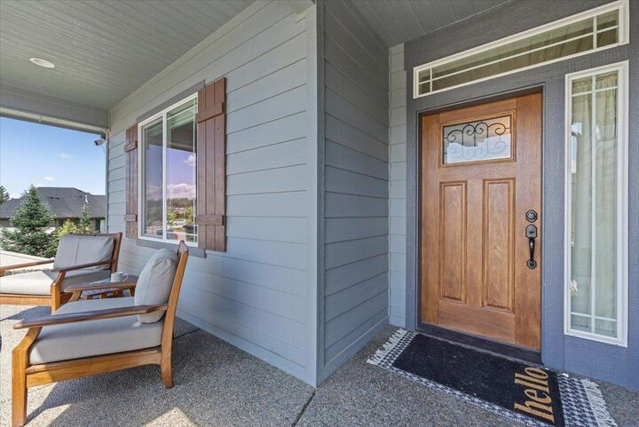 Property Photo:  696 W Basalt Ridge Dr  WA 99224 