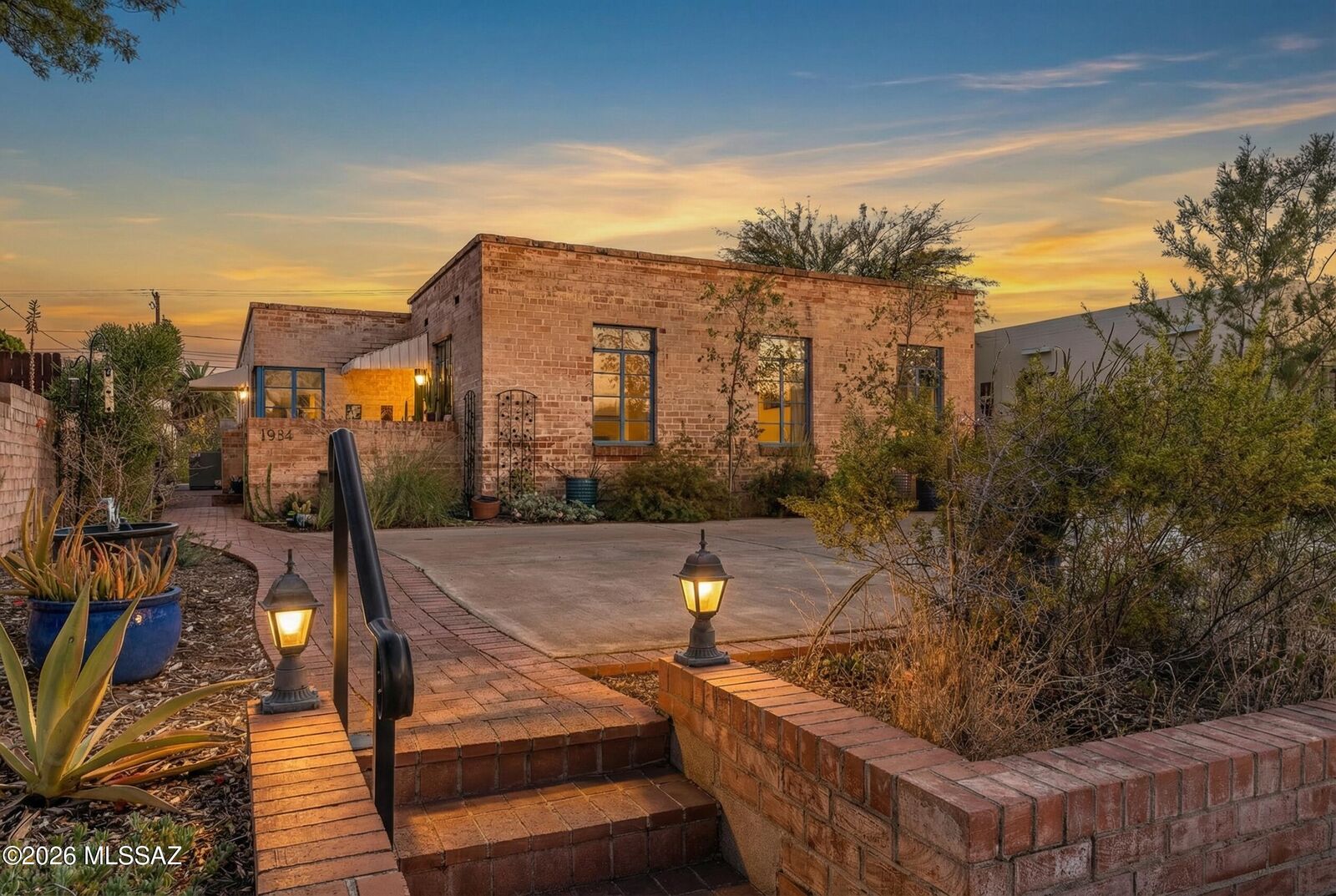 Property Photo:  1934 E Mabel Street  AZ 85719 