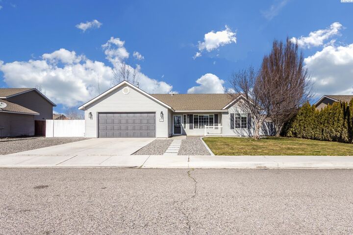 Property Photo:  4815 Catalonia Dr  WA 99301 