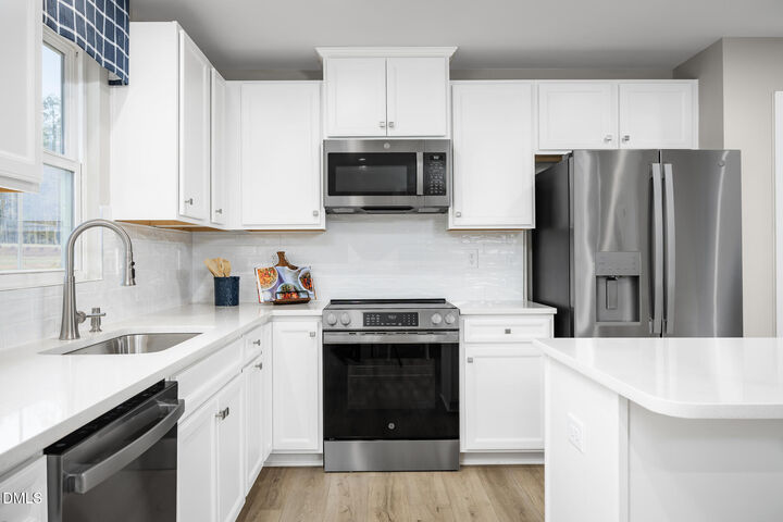 Property Photo:  649 Holly Bluff Street  NC 27591 