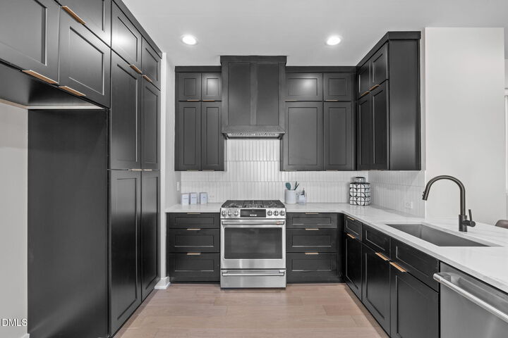 Property Photo:  226 Woodsborough Place  NC 27601 