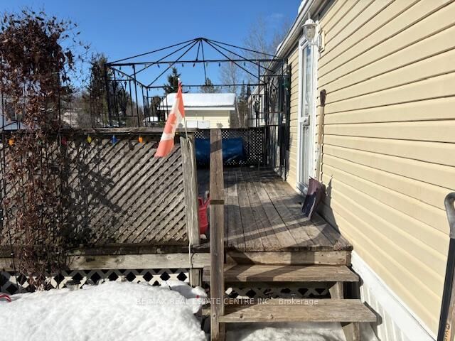 Property Photo: 40 Maple Grove Village Road ON N0C 1B0