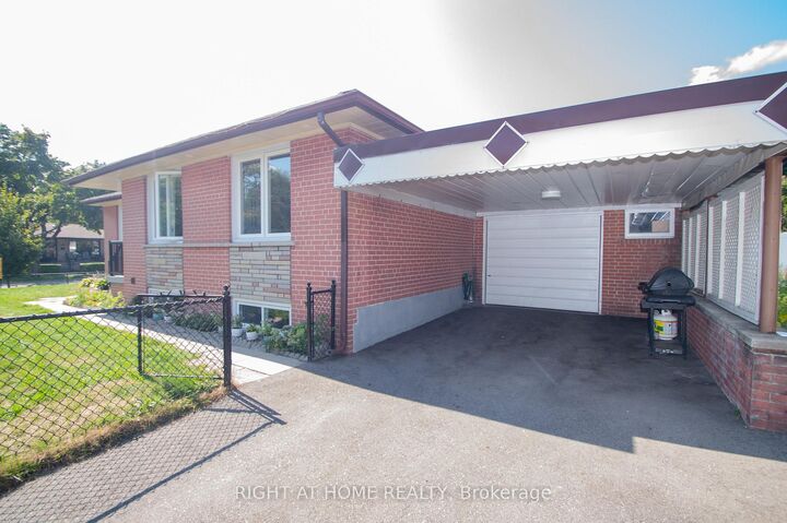 Property Photo: 65 Bridgenorth Crescent ON M9V 2M5