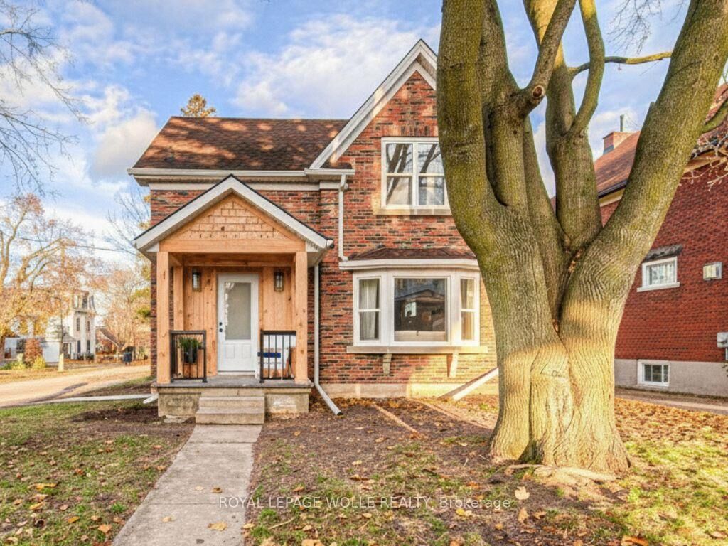 Property Photo: 30 Dunbar Road S ON N2L 2E3