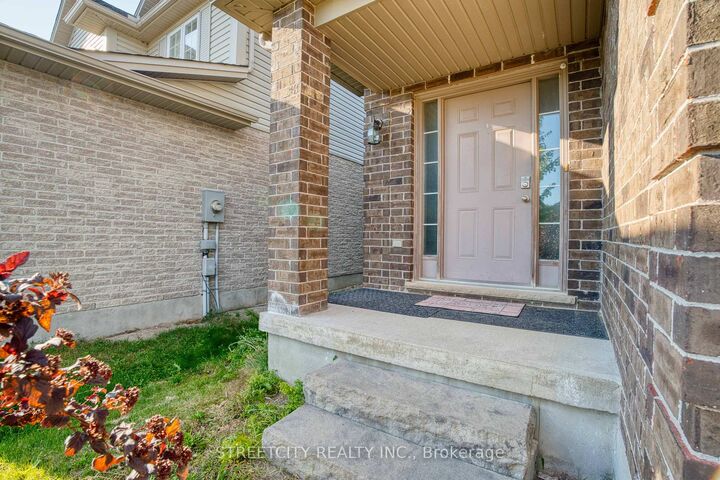 Property Photo: 1189 Sandbar Street ON N6G 5K2