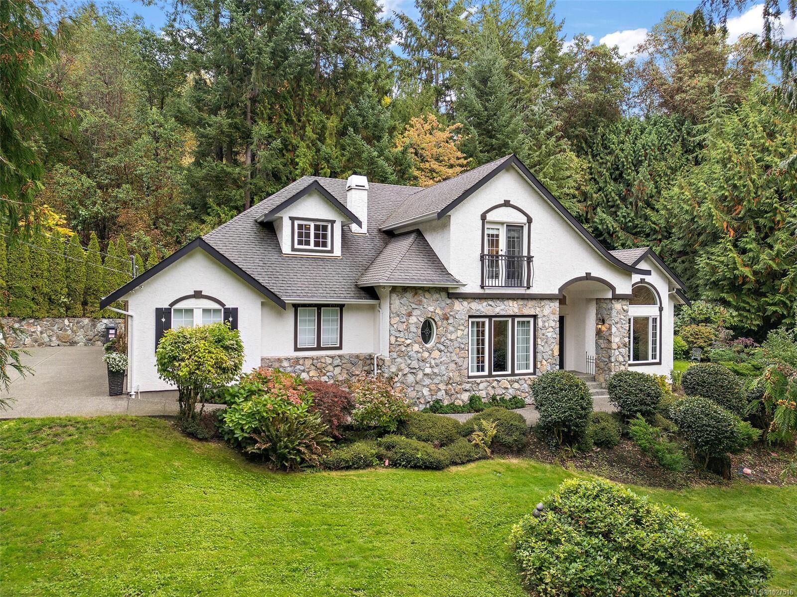 Photo de la propriété:  11327 Nitinat Rd  BC V8L 5R8 