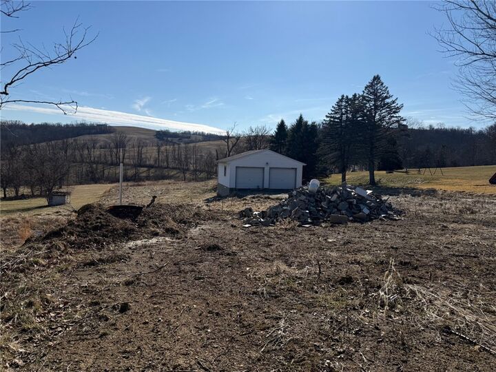 Property Photo: 195 Vaneal Rd PA 15301