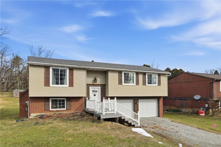 Property Photo:  181 Jade Dr  PA 15147 