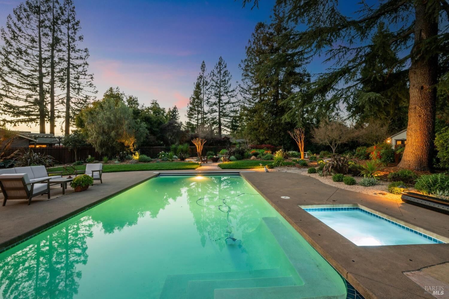 Property Photo:  1222 Apple Tree Court  CA 95476 