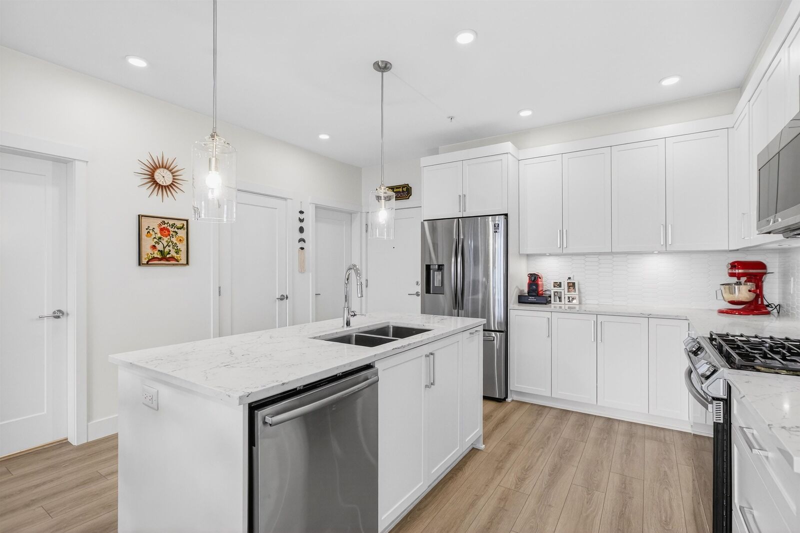 Property Photo: 11865 227 Street 406 BC V2X 6H8