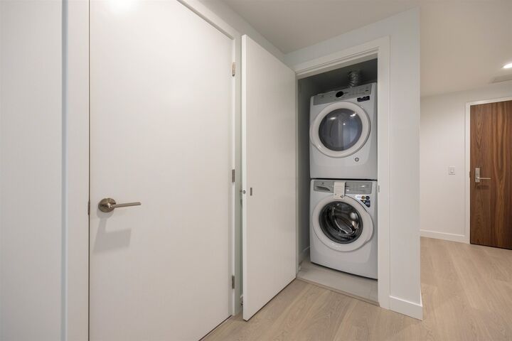 Property Photo: 6537 Telford Avenue 207 BC V5H 0K9
