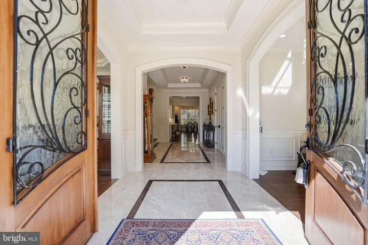 Property Photo:  609 Kingsley Road SW  VA 22180 