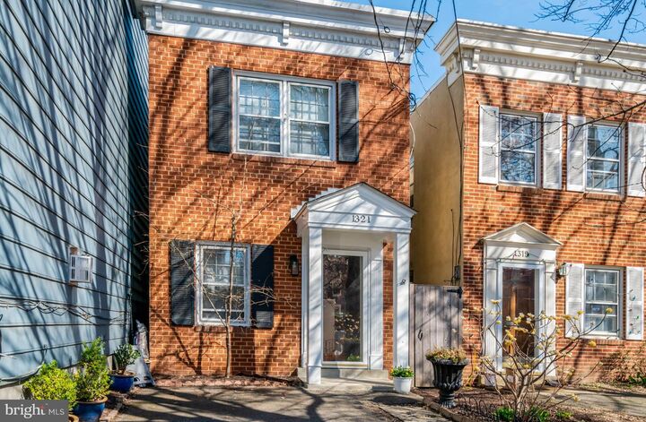 Property Photo:  1321 Queen Street  VA 22314 