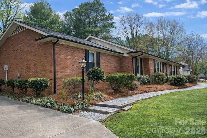 Property Photo:  5334 Shoreview Drive  NC 28025 