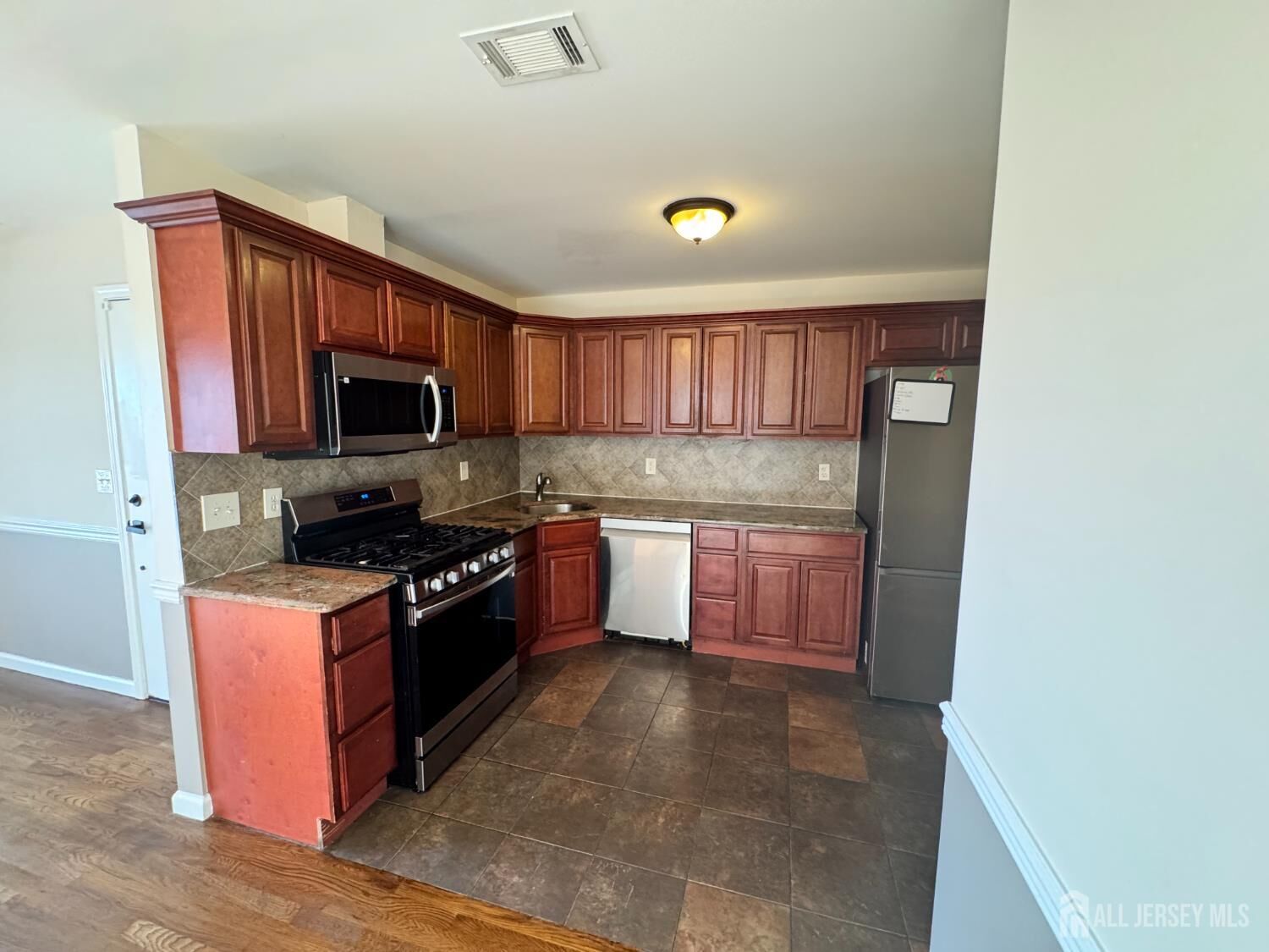 Property Photo:  83 Broadway 2  NJ 07206 