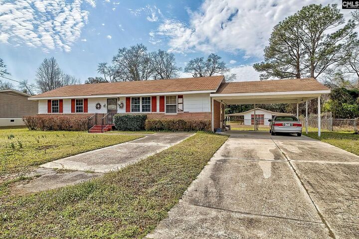 Property Photo:  211 Woodvine  SC 29072 