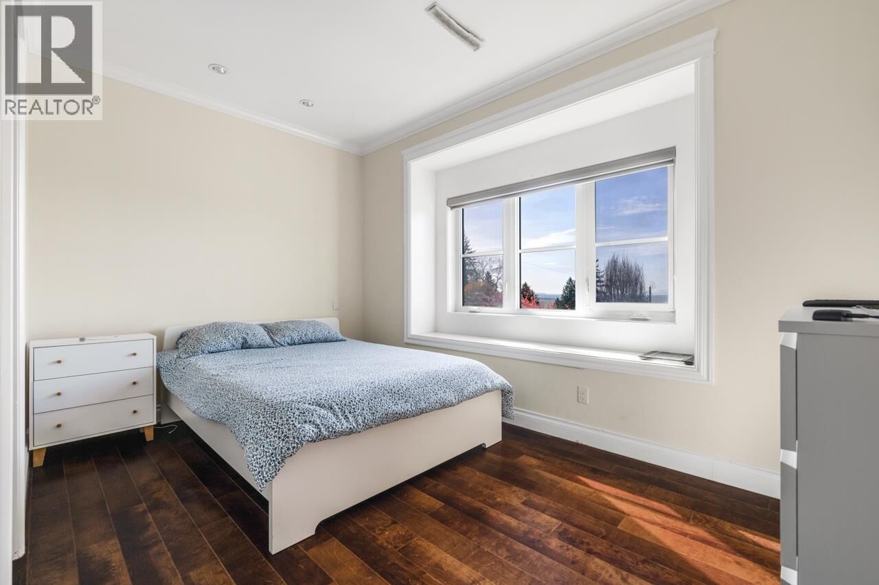 Property Photo:  3789 Clinton Street  BC V5J 2J9 