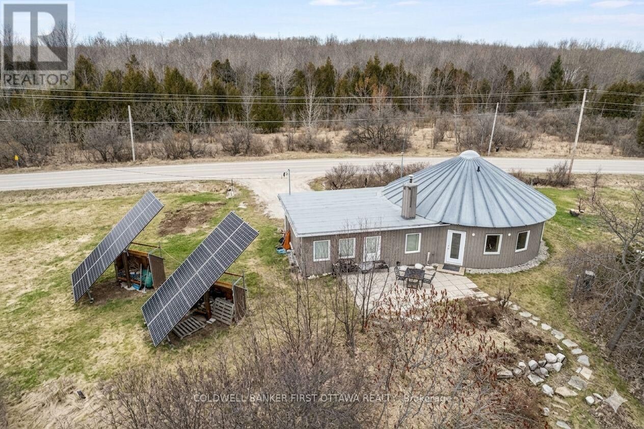 Photo de la propriété:  51 Otter Lake Road  ON K0G 1L0 