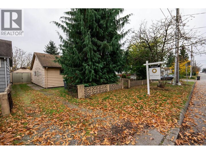 Property Photo:  2006 Hamilton Street  BC V3M 2P6 