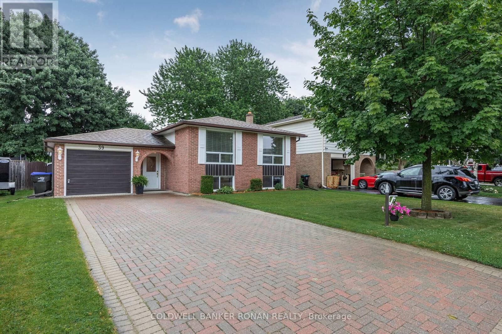 Property Photo: 39 Mitchell Avenue ON L9R 1C9