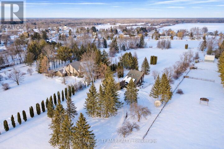 Property Photo:  5965 Rideau Valley Drive North  ON K4M 1B3 