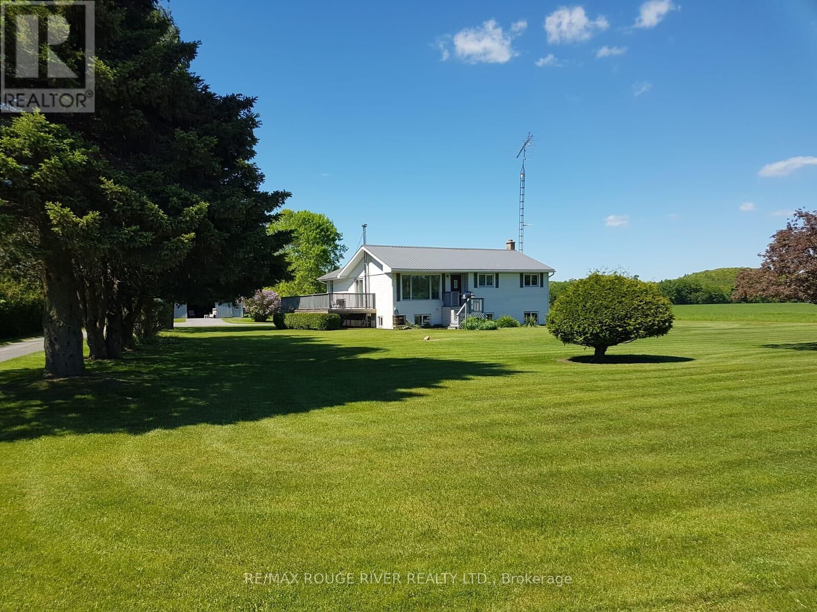 Property Photo: 566 Sandy Flats Road ON K0K 2X0