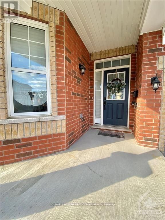 Property Photo:  924 Whimbrel Way  ON K2J 6C5 