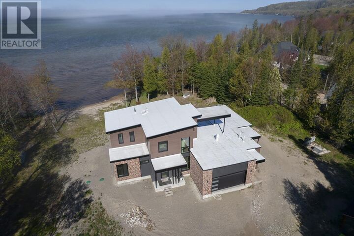 Property Photo:  937 Sunnyside Beach Rd  ON P6A 6K4 