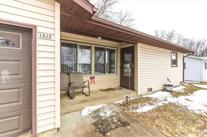 Property Photo:  1820 East Emerald Street 1822 E Emerald Stree  WI 54449 