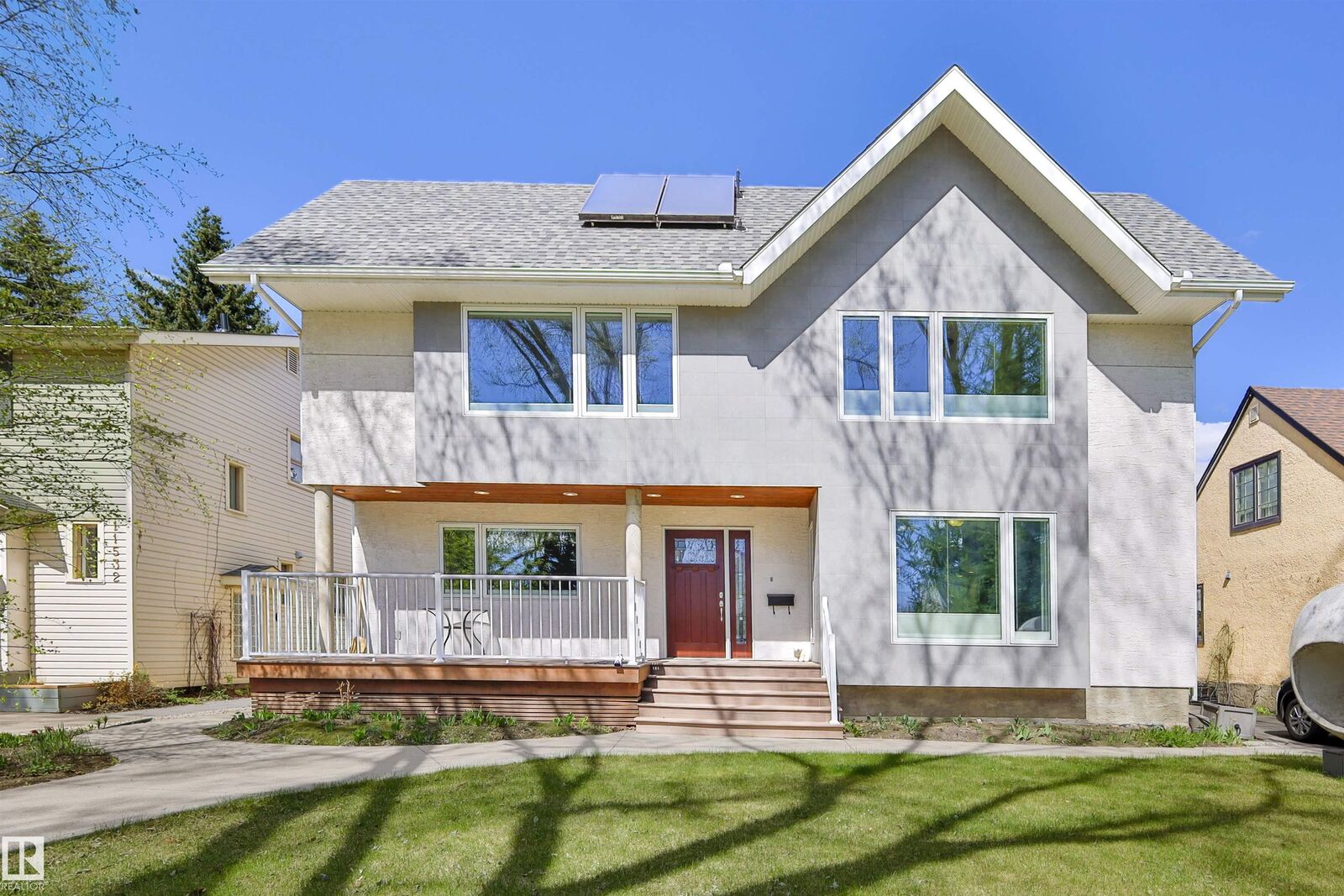 Property Photo:  11528 72 Avenue NW  AB T6G 0B8 