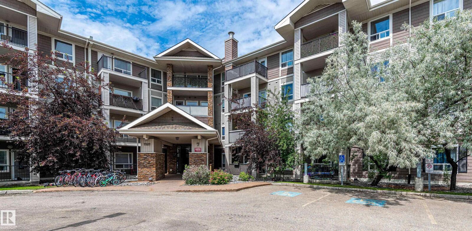 Property Photo:  7327 South Terwillegar Drive NW 7224  AB T6R 0L8 