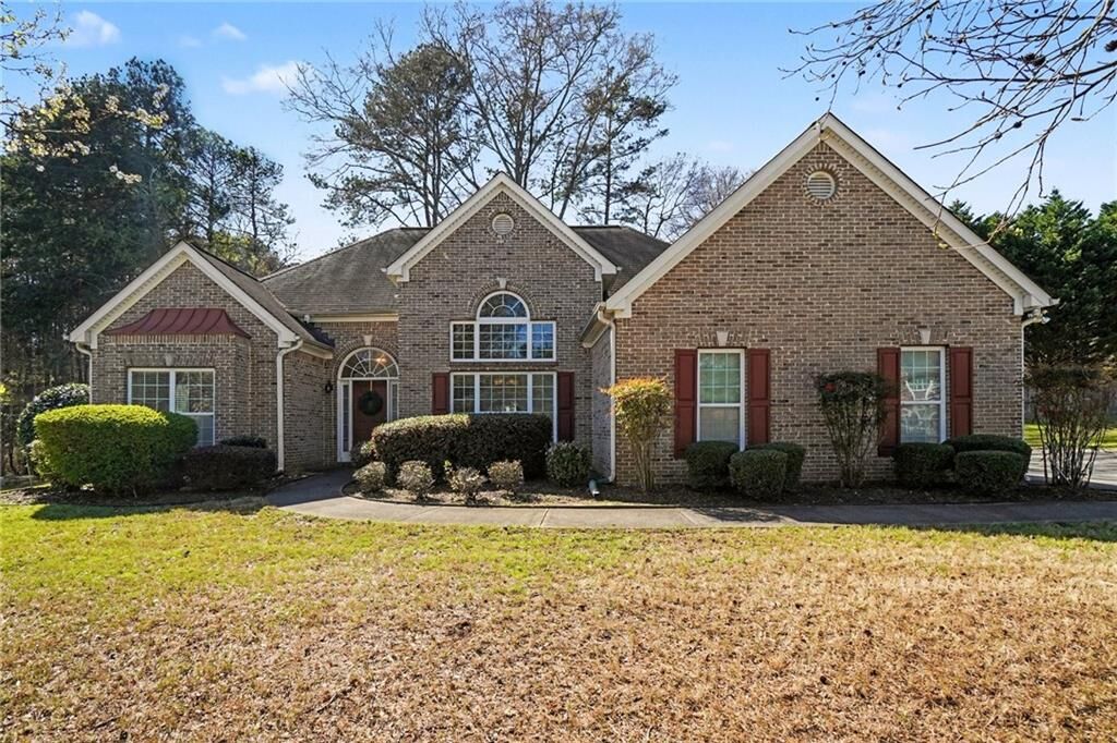 Property Photo: 3325 Rose Garden Court GA 30127