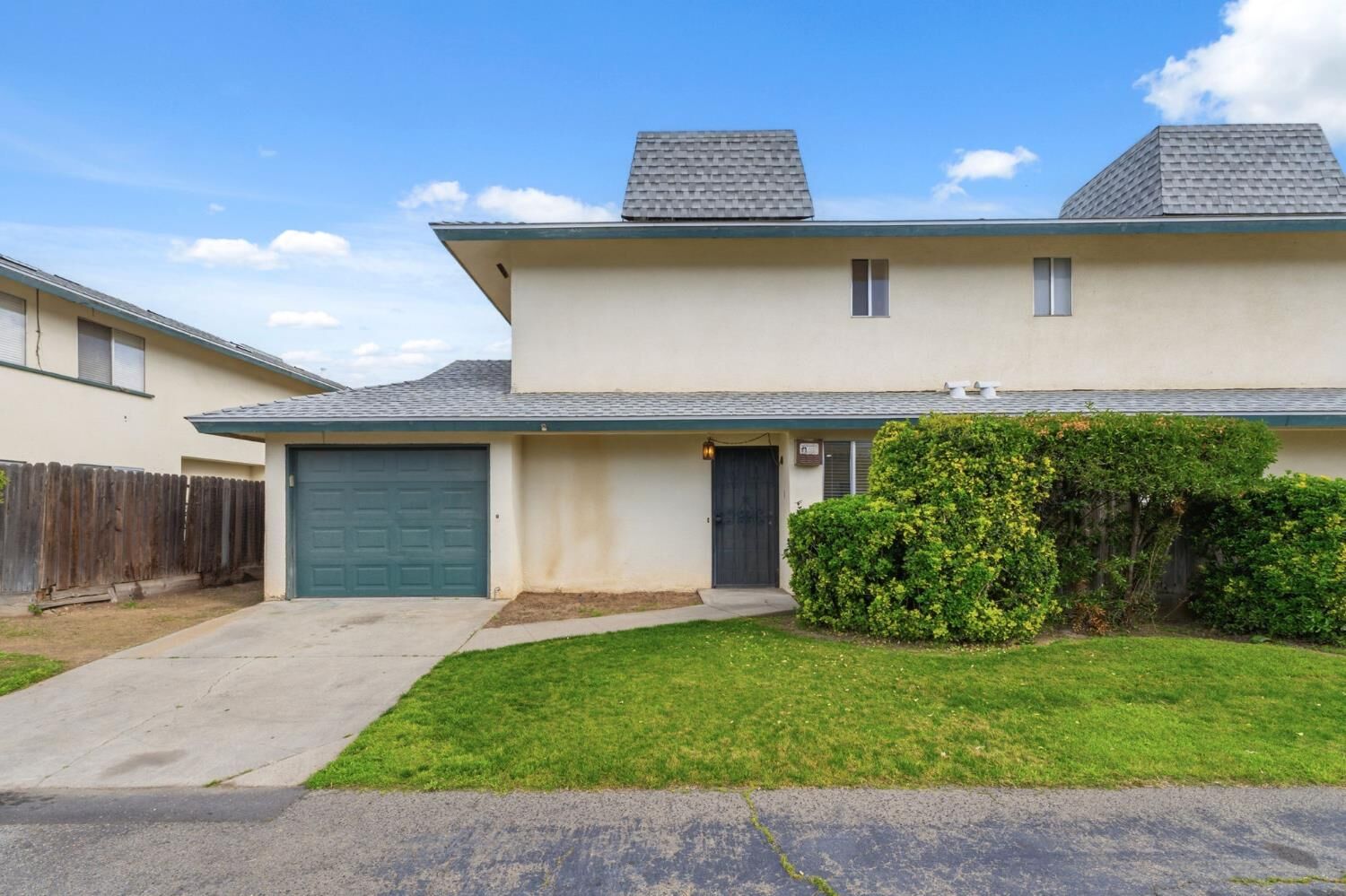 Property Photo:  4843 N Winery Circle 101  CA 93726 