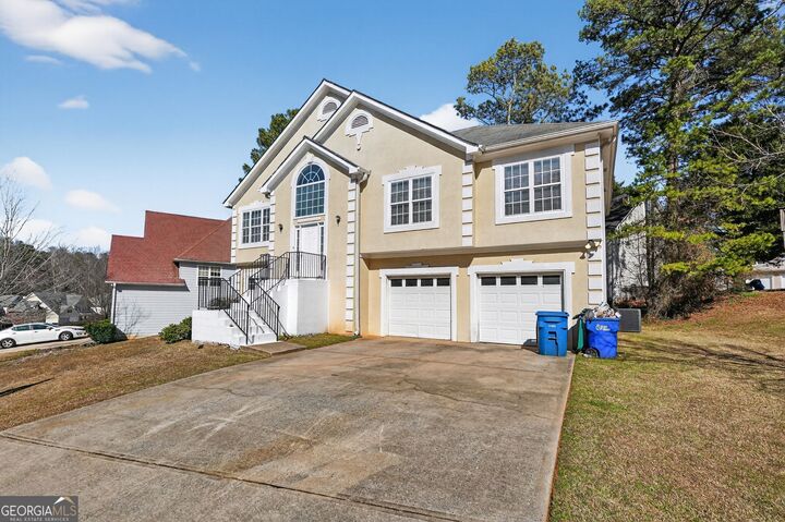Property Photo:  2350 Lake Royale Drive  GA 30296 