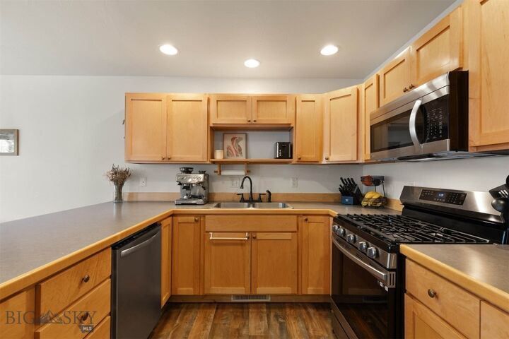 Property Photo: 760 Rogers Way B MT 59718