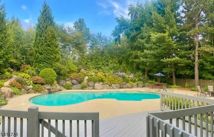 Property Photo:  8 Union Hill Rd  NJ 07834 