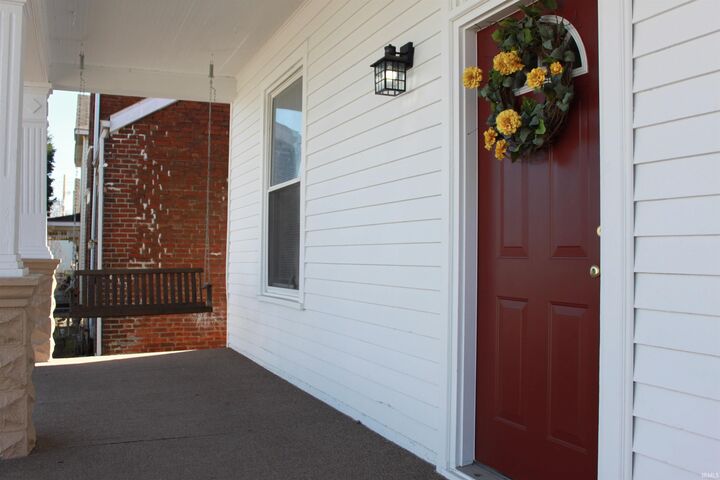 Property Photo:  1916 W Indiana Street  IN 47712 