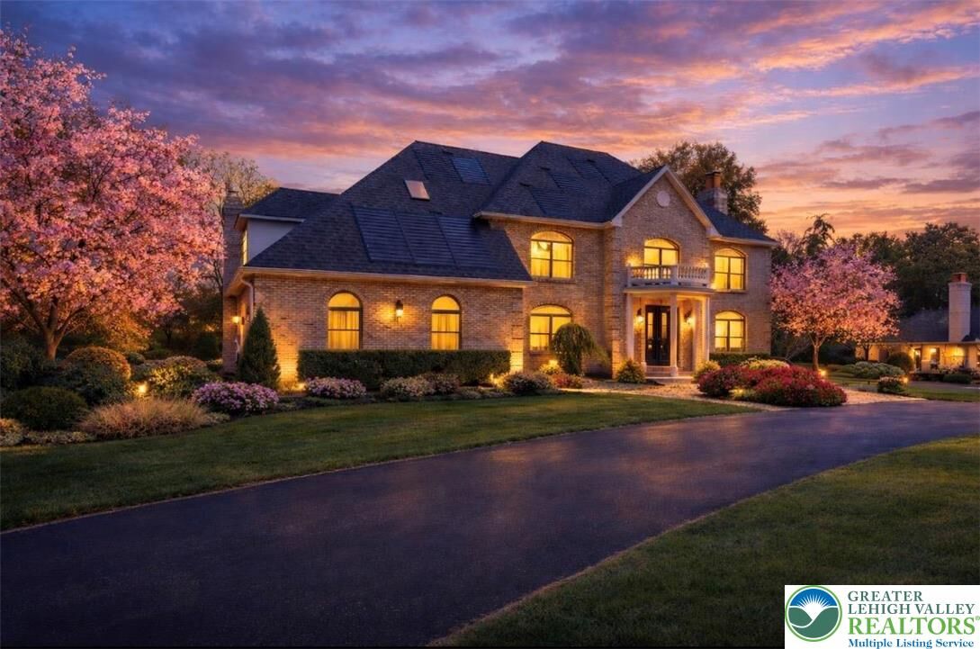 Property Photo:  3685 Manor Road  PA 18020 