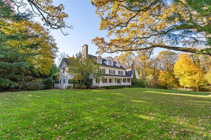 Property Photo:  8 Richbell Road  NY 10583 