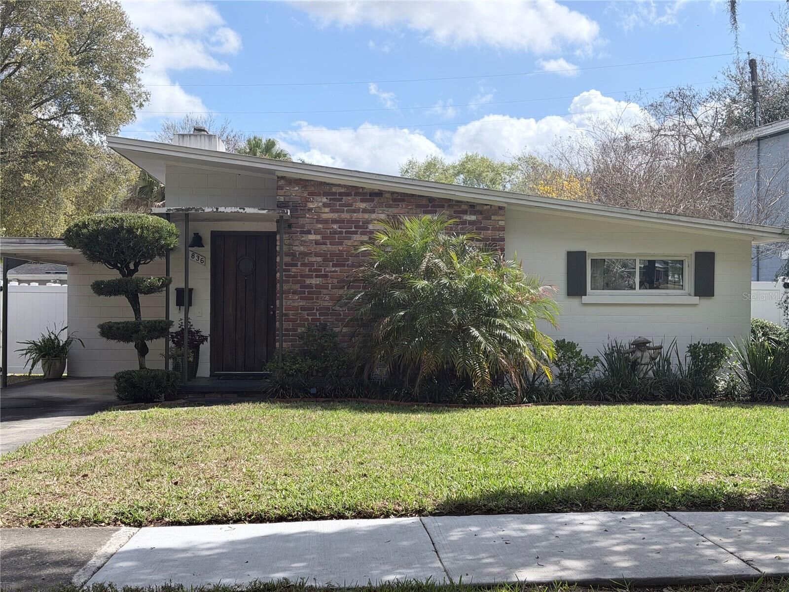 Property Photo:  836 Mayfair Circle  FL 32803 