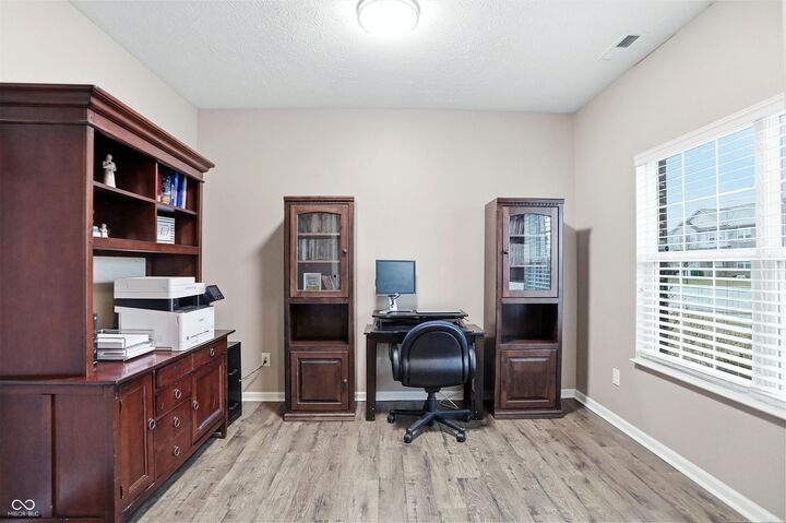 Property Photo:  2904 Arklow Way  IN 46112 