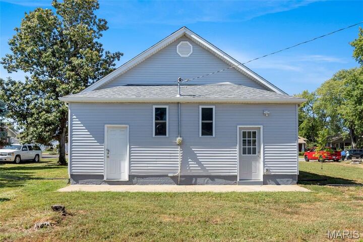 Property Photo: 526 State Street IL 62239