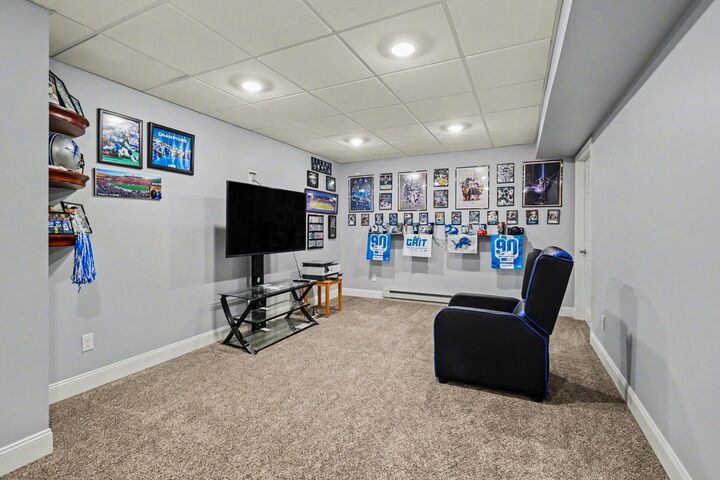 Property Photo:  1854 Tall Oaks Drive W  MI 49431 