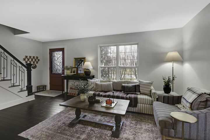 Property Photo:  1427 Carriage Lane  IL 60046 